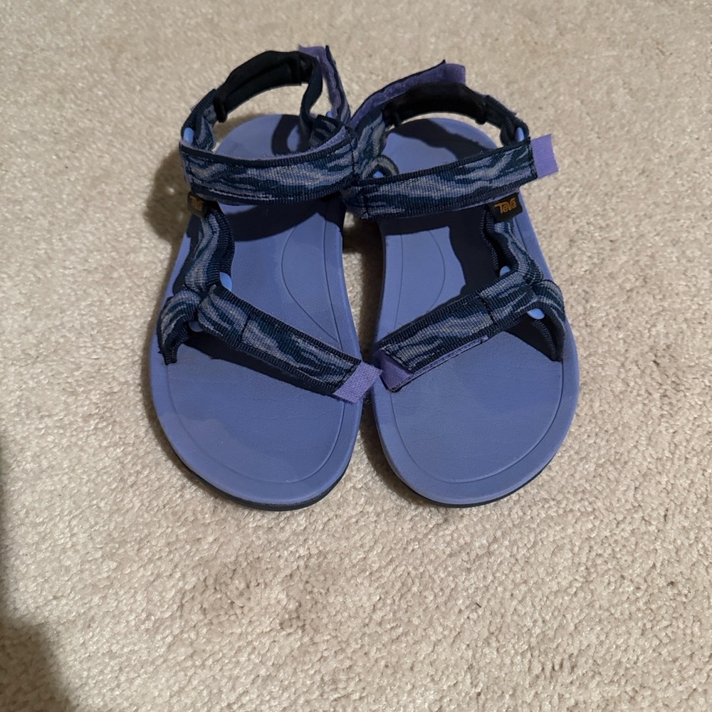Teva Purple Outdoor Kids Sandals with Patterned Straps - Picture 7 of 7
